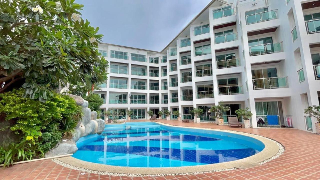 Dragon Beach Resort , Jomtien Beach Pattaya Exterior photo
