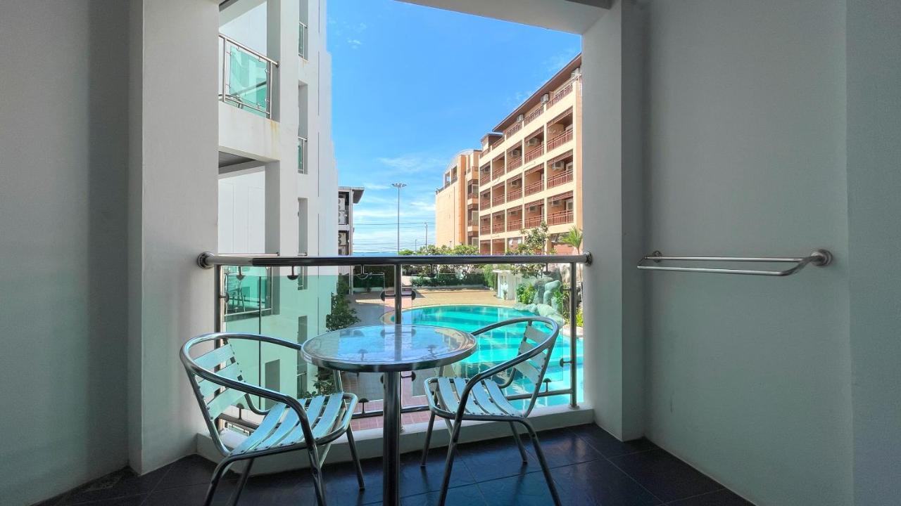 Dragon Beach Resort , Jomtien Beach Pattaya Exterior photo