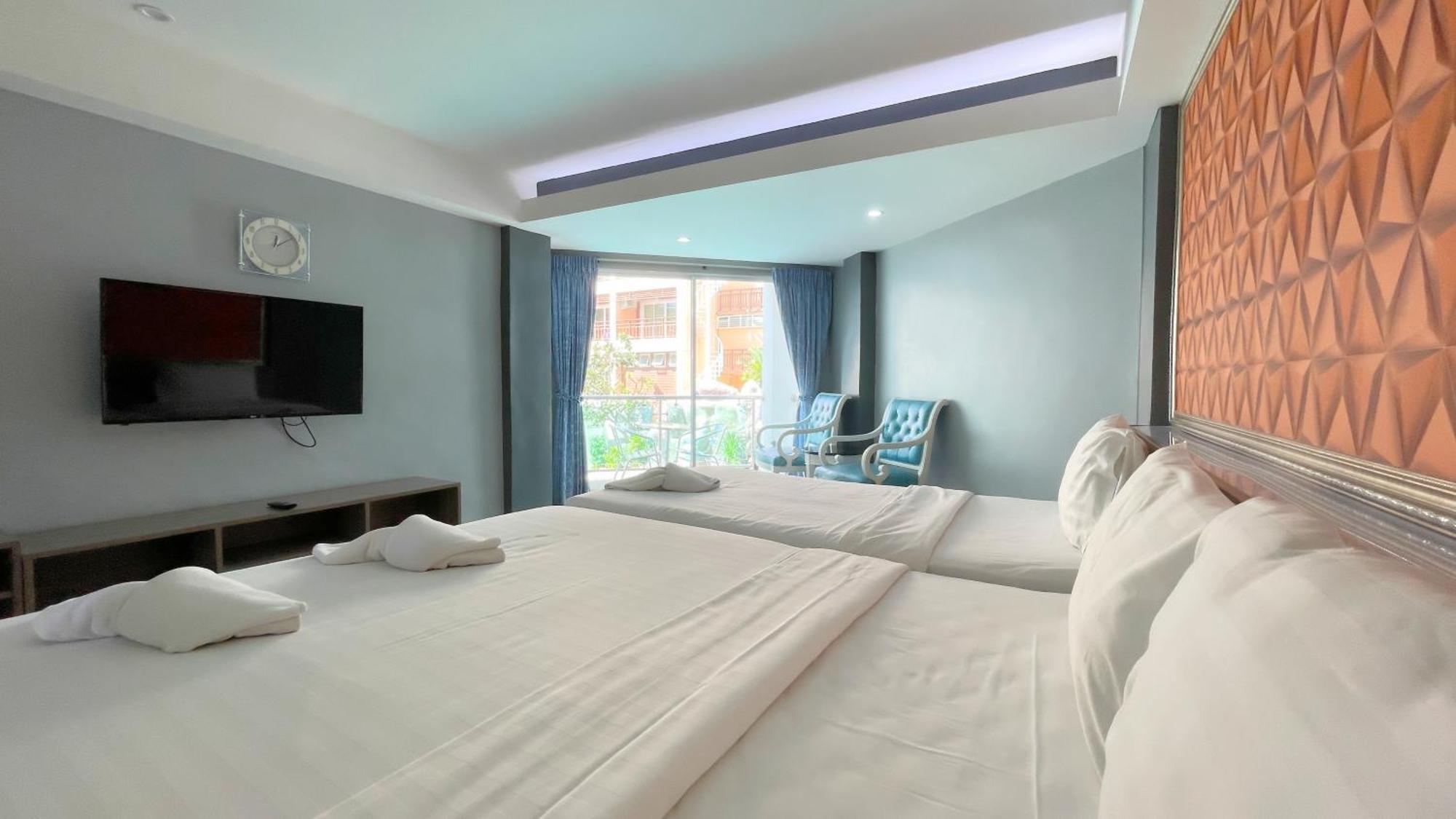 Dragon Beach Resort , Jomtien Beach Pattaya Exterior photo